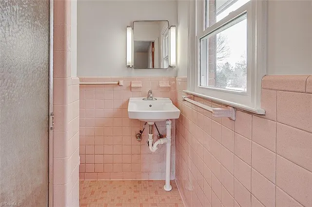 $325,000 | 5568 Highway 49, Liberty, NC 27298