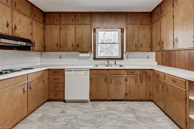 $325,000 | 5568 Highway 49, Liberty, NC 27298