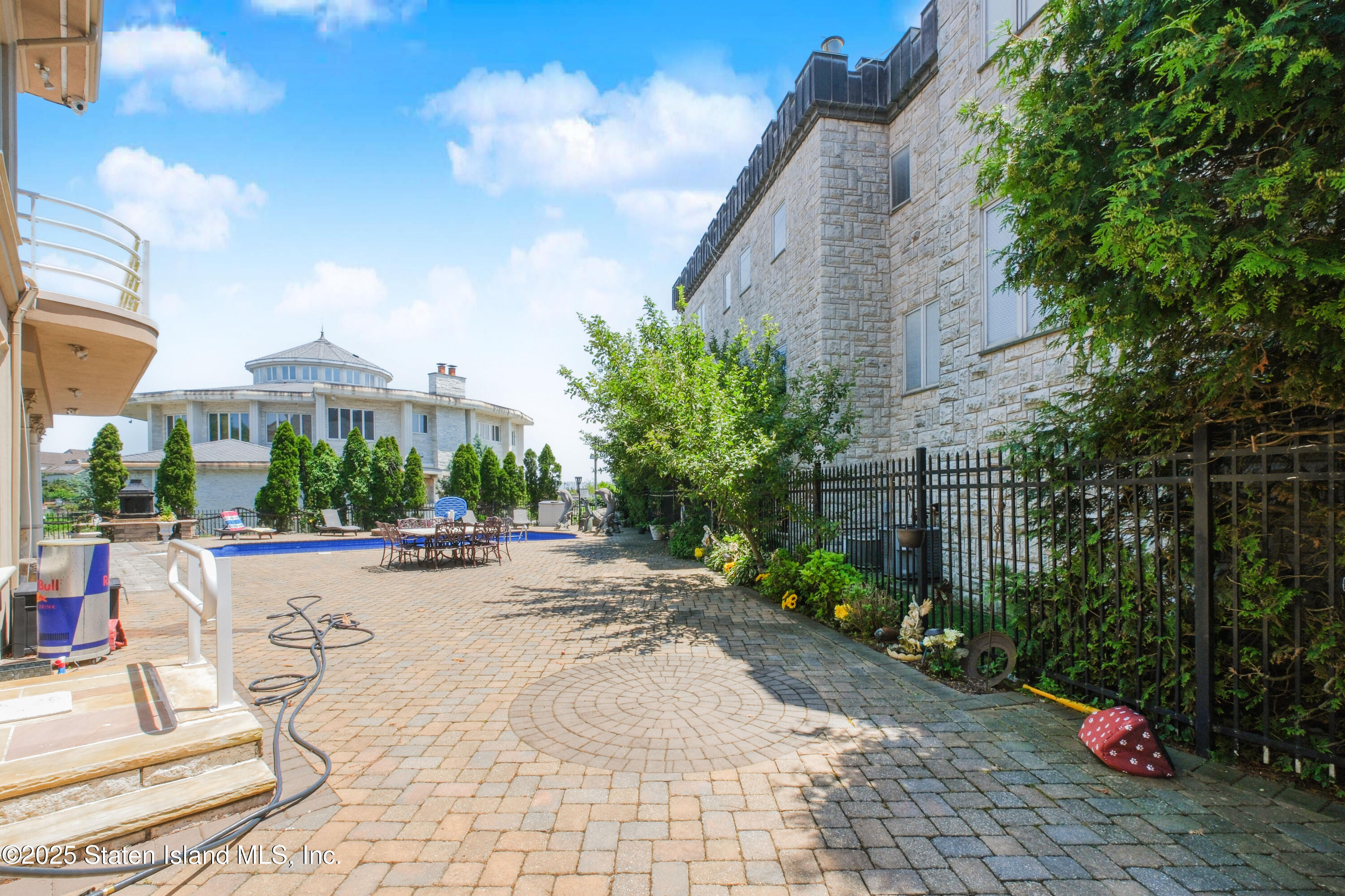 545 Arbutus Avenue Staten Island, NY 10312 - Photo 46 of 57 Photo Jul 05 2025, 11 46 55 PM