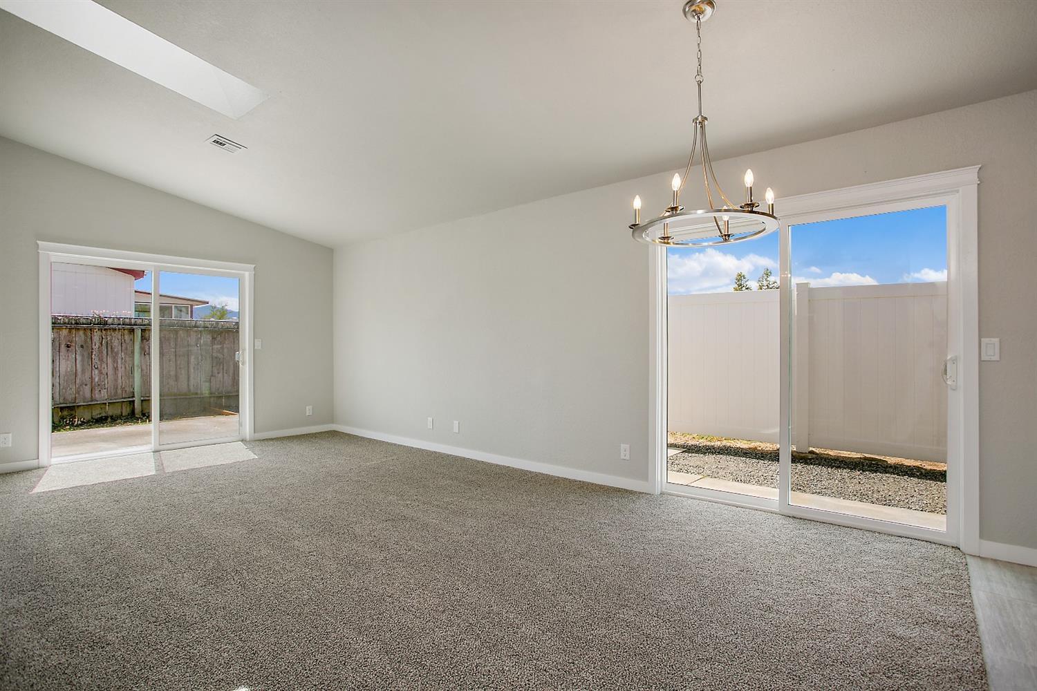 2561 Leonard Road Grants Pass, OR 97527 - Photo 5 of 20 Additional Photo