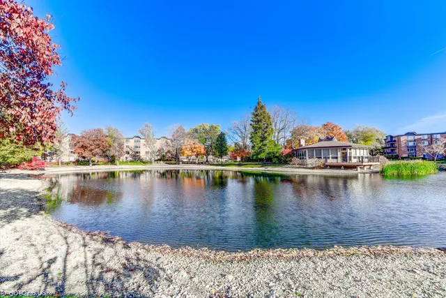 a view of a lake with houses