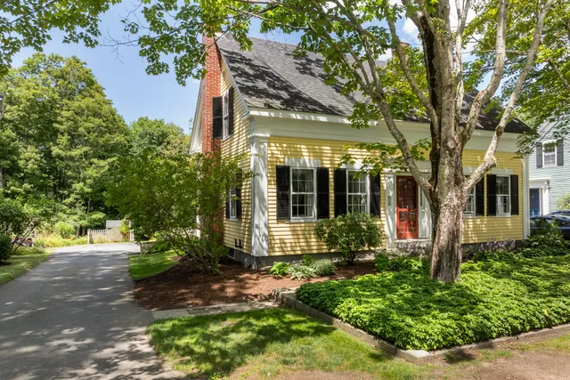 $795,000 | 72 Glidden Street, Newcastle, ME 04553
