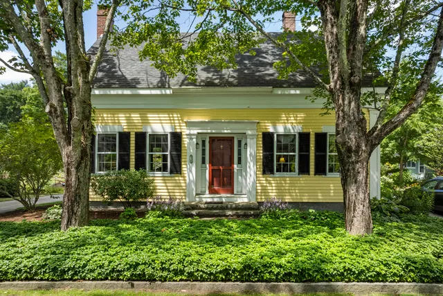 $795,000 | 72 Glidden Street, Newcastle, ME 04553