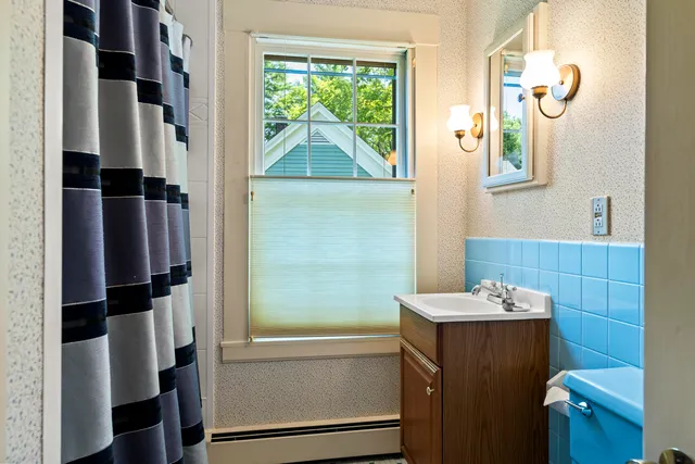 $795,000 | 72 Glidden Street, Newcastle, ME 04553