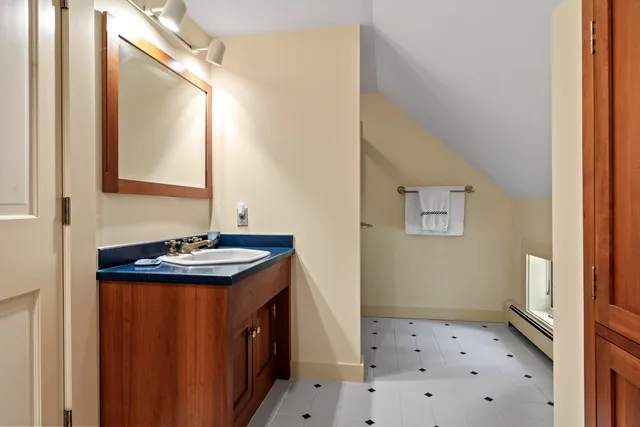 $795,000 | 72 Glidden Street, Newcastle, ME 04553