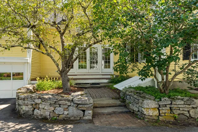 $795,000 | 72 Glidden Street, Newcastle, ME 04553