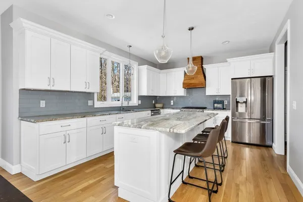 $849,000 | 165 S Road, Holden, MA 01520