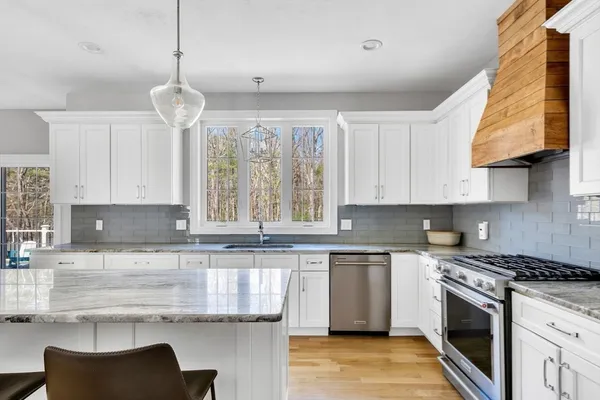 $849,000 | 165 S Road, Holden, MA 01520