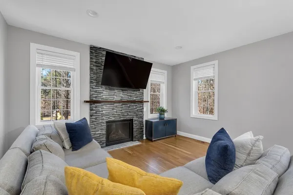 $849,000 | 165 S Road, Holden, MA 01520