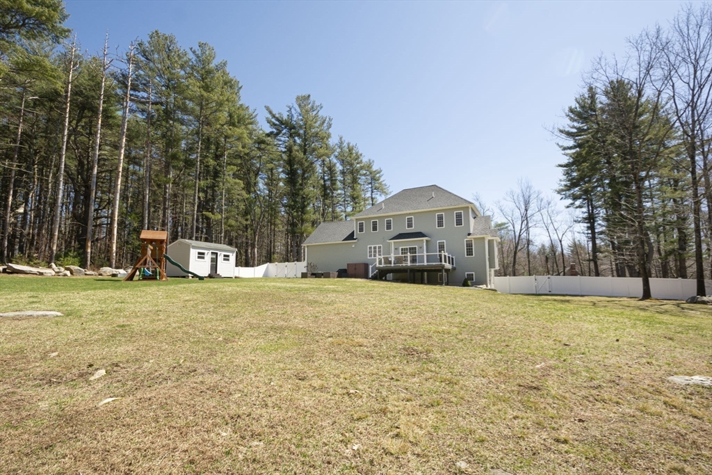 165 S Road Holden, MA 01520 - Photo 6 of 42