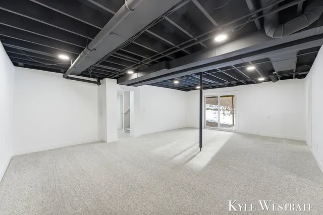 $349,900 | 7976 10 Mile Road Northeast, Rockford, MI 49341