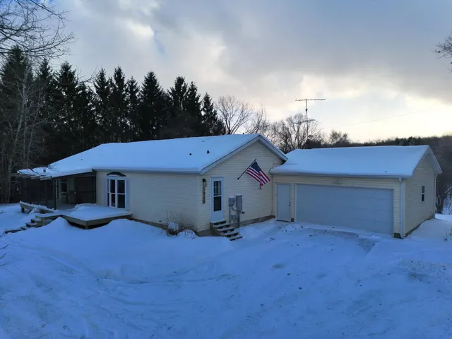 $349,900 | 7976 10 Mile Road Northeast, Rockford, MI 49341