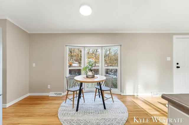 $349,900 | 7976 10 Mile Road Northeast, Rockford, MI 49341