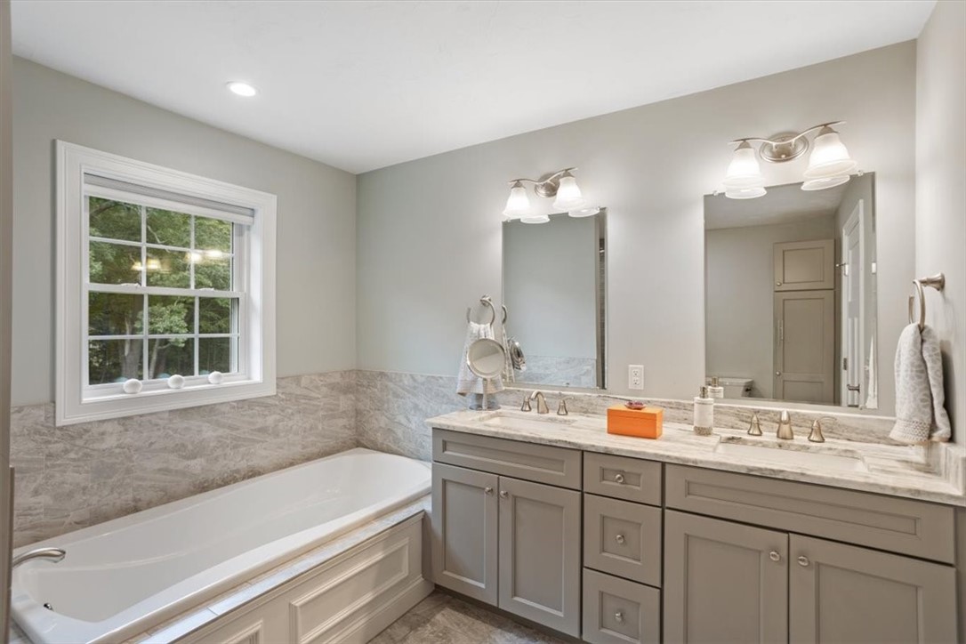 42 Lantern Road Lincoln, RI 02865 - Photo 39 of 50 Gallery Image 39