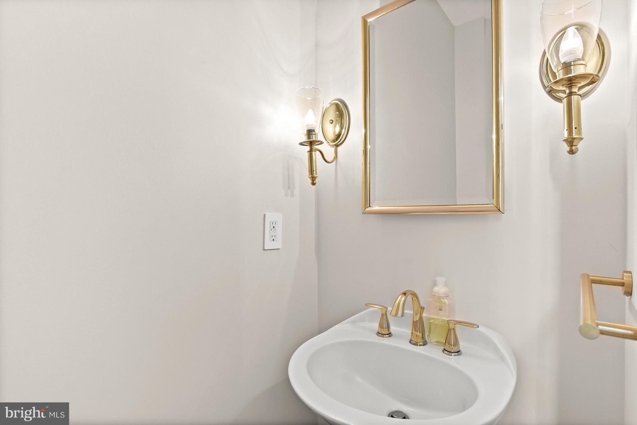 10352 Wetherburn Road Woodstock, MD 21163 - Photo 25 of 63 Powder Room