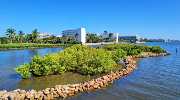 $3,350 | 2505 South Ocean Boulevard, Unit 601, Palm Beach, FL 33480
