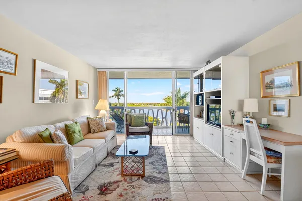 $3,350 | 2505 South Ocean Boulevard, Unit 601, Palm Beach, FL 33480