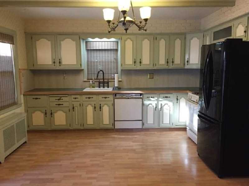 1 Edgemere Road Cranston, RI 02905 - Photo 3 of 15 Kitchen.