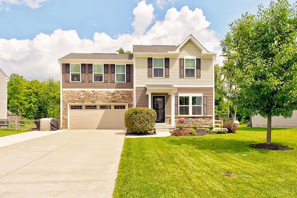 $385,000 | 1499 Winwood Drive, Loveland, OH 45140