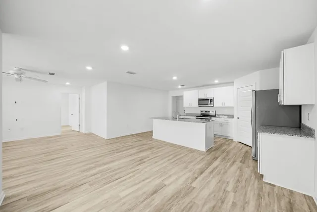 $2,750 | 39 Riverwalk Crossing, Freeport, FL 32439