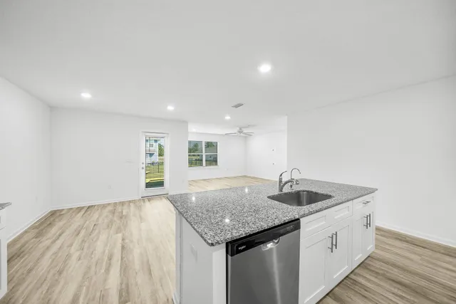 $2,750 | 39 Riverwalk Crossing, Freeport, FL 32439