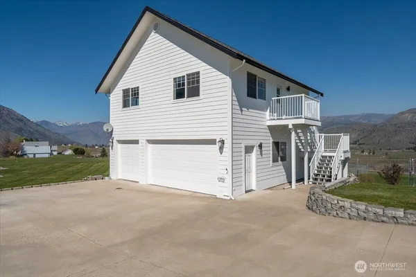 $1,199,000 | 1190 Summit Boulevard, Manson, WA 98831