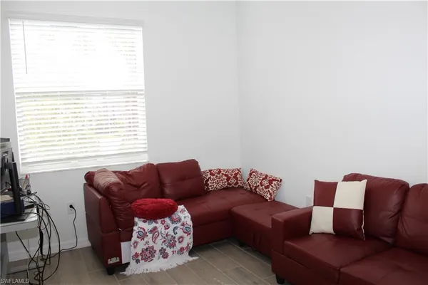 $3,350 | 2261 Avocado Lane, Naples, FL 34120