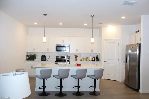 $3,350 | 2261 Avocado Lane, Naples, FL 34120