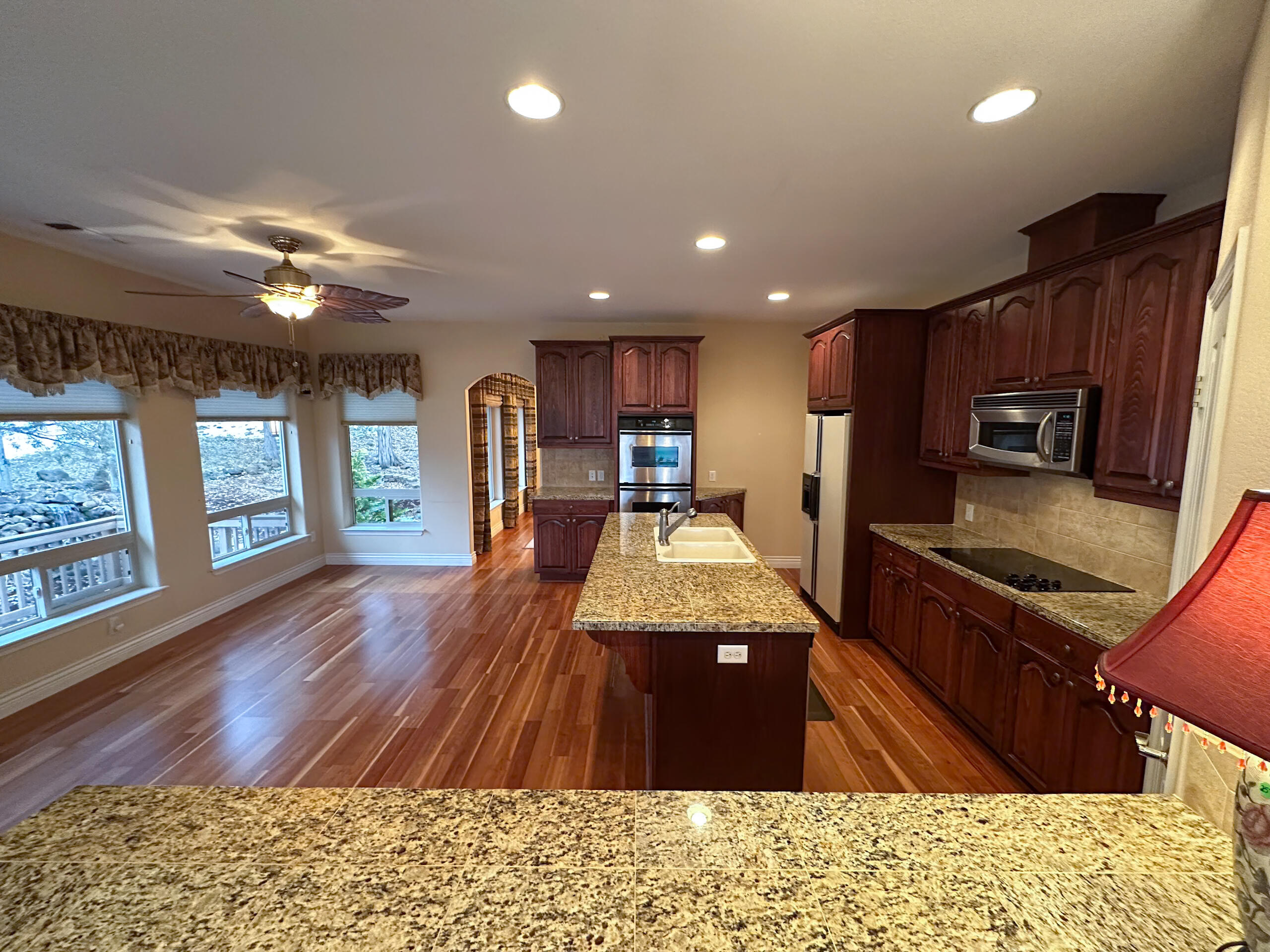9751 Kestrel Road Klamath Falls, OR 97601 - Photo 15 of 67 IMG_5667