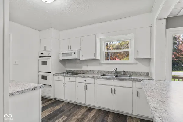 $179,900 | 385 South County Road 90 West, North Vernon, IN 47265