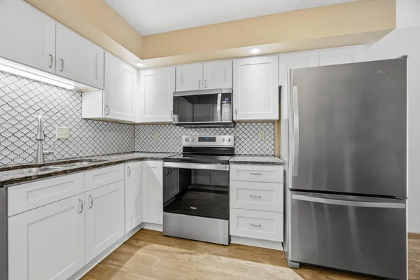 $259,900 | 326 10th Avenue South, Unit 2, Fargo, ND 58103