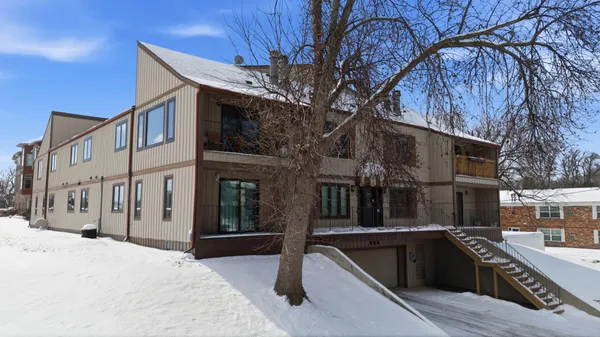 $259,900 | 326 10th Avenue South, Unit 2, Fargo, ND 58103