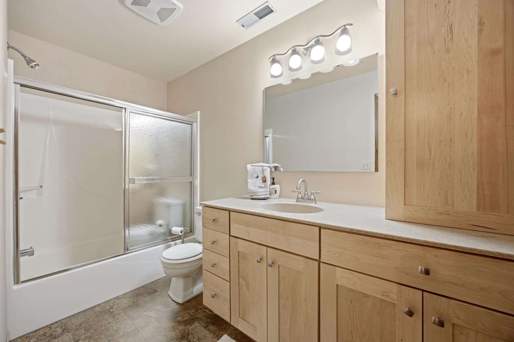 326 10th Avenue South, Unit 2 Fargo, ND 58103 - Photo 26 of 36