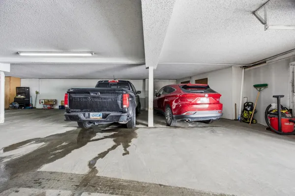 $259,900 | 326 10th Avenue South, Unit 2, Fargo, ND 58103