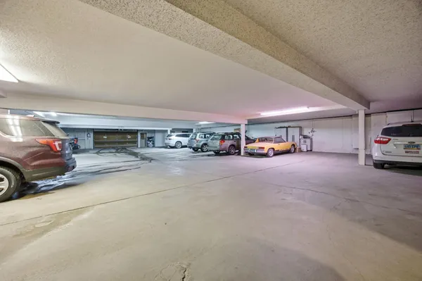 $259,900 | 326 10th Avenue South, Unit 2, Fargo, ND 58103