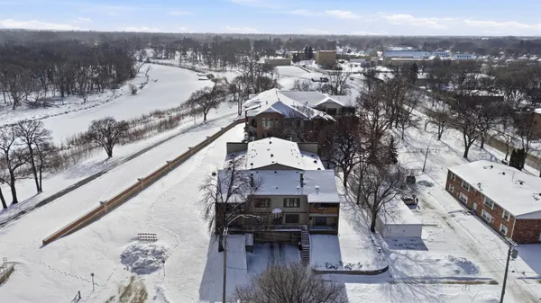 $259,900 | 326 10th Avenue South, Unit 2, Fargo, ND 58103