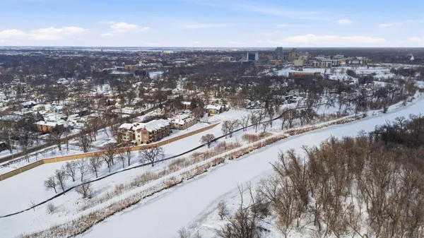 $259,900 | 326 10th Avenue South, Unit 2, Fargo, ND 58103