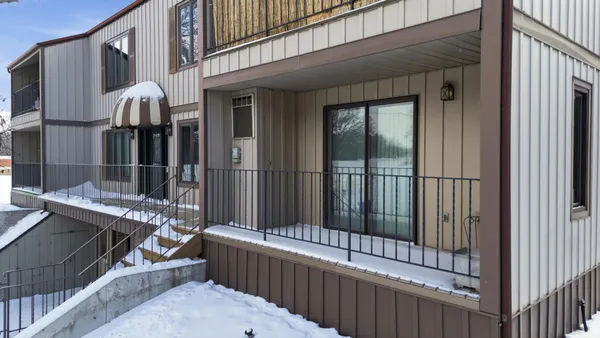 $259,900 | 326 10th Avenue South, Unit 2, Fargo, ND 58103