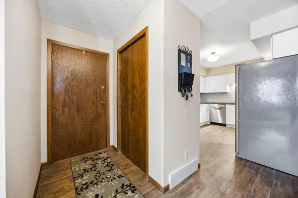 $259,900 | 326 10th Avenue South, Unit 2, Fargo, ND 58103