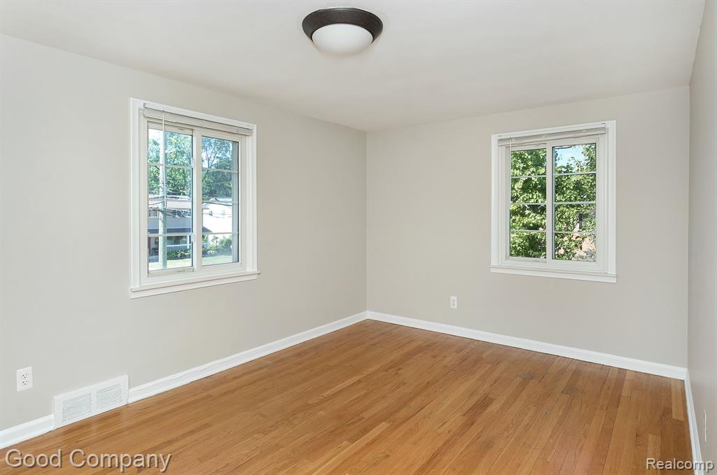 1610 West Webster Road, Unit F25 Royal Oak, MI 48073 - Photo 11 of 19 Gallery Image 11