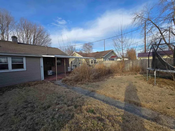 $115,000 | 1228 East 3rd Street, Mount Vernon, IN 47620