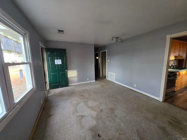 $115,000 | 1228 East 3rd Street, Mount Vernon, IN 47620