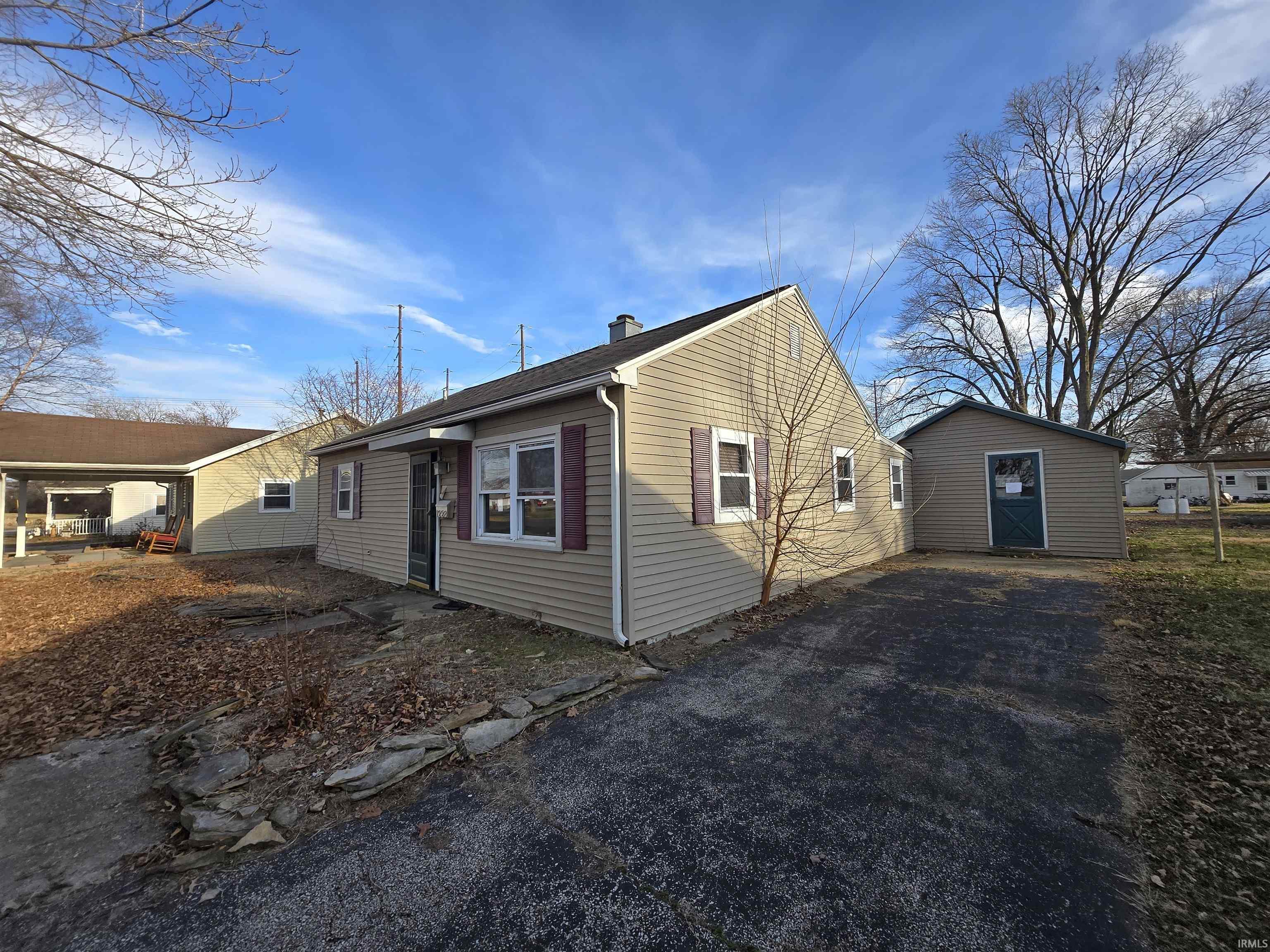 1228 East 3rd Street Mount Vernon, IN 47620 - Photo 2 of 22