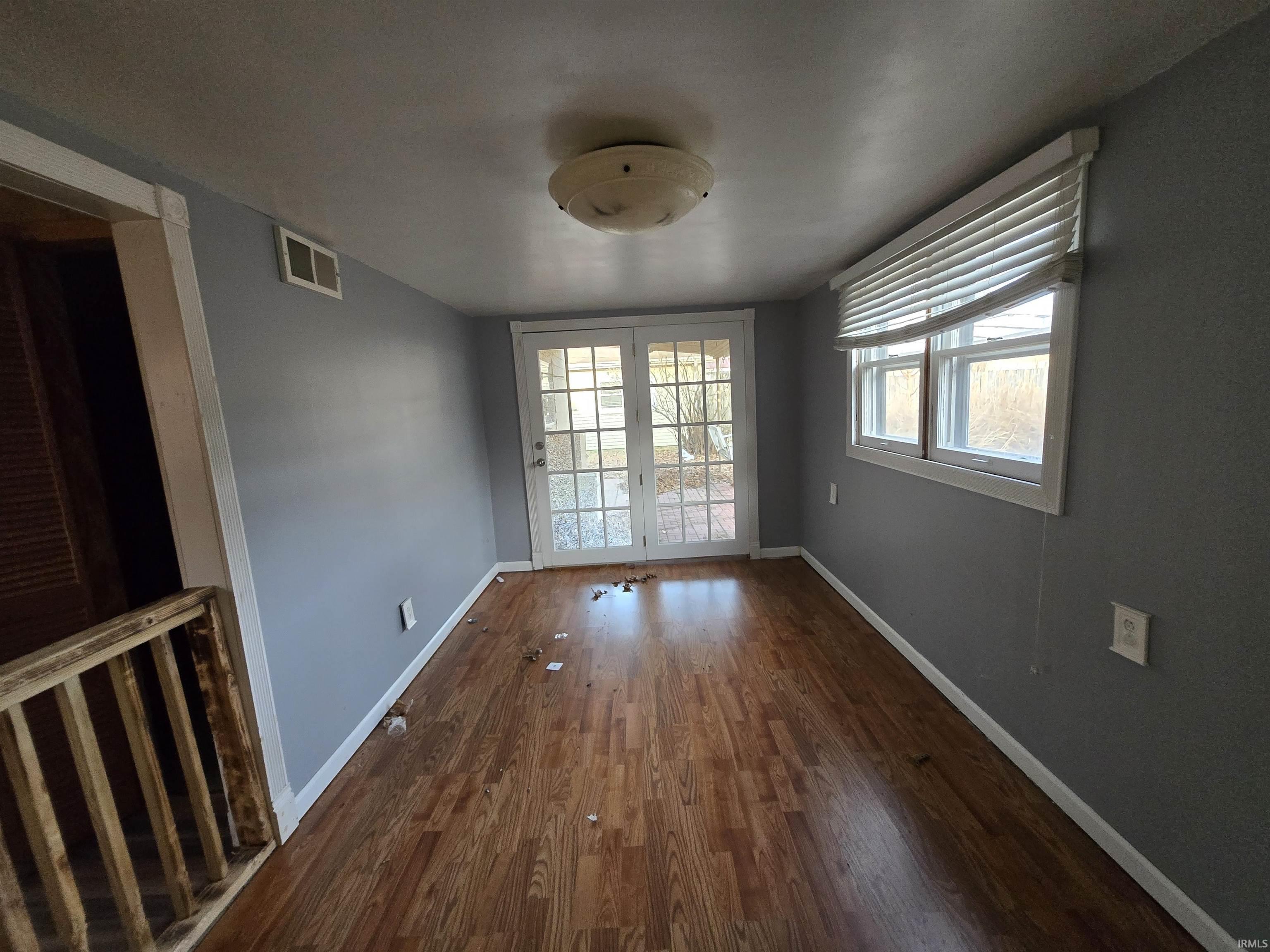 1228 East 3rd Street Mount Vernon, IN 47620 - Photo 3 of 22