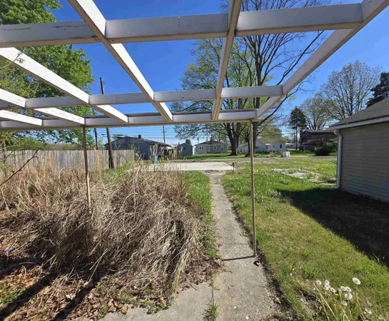 $115,000 | 1228 East 3rd Street, Mount Vernon, IN 47620