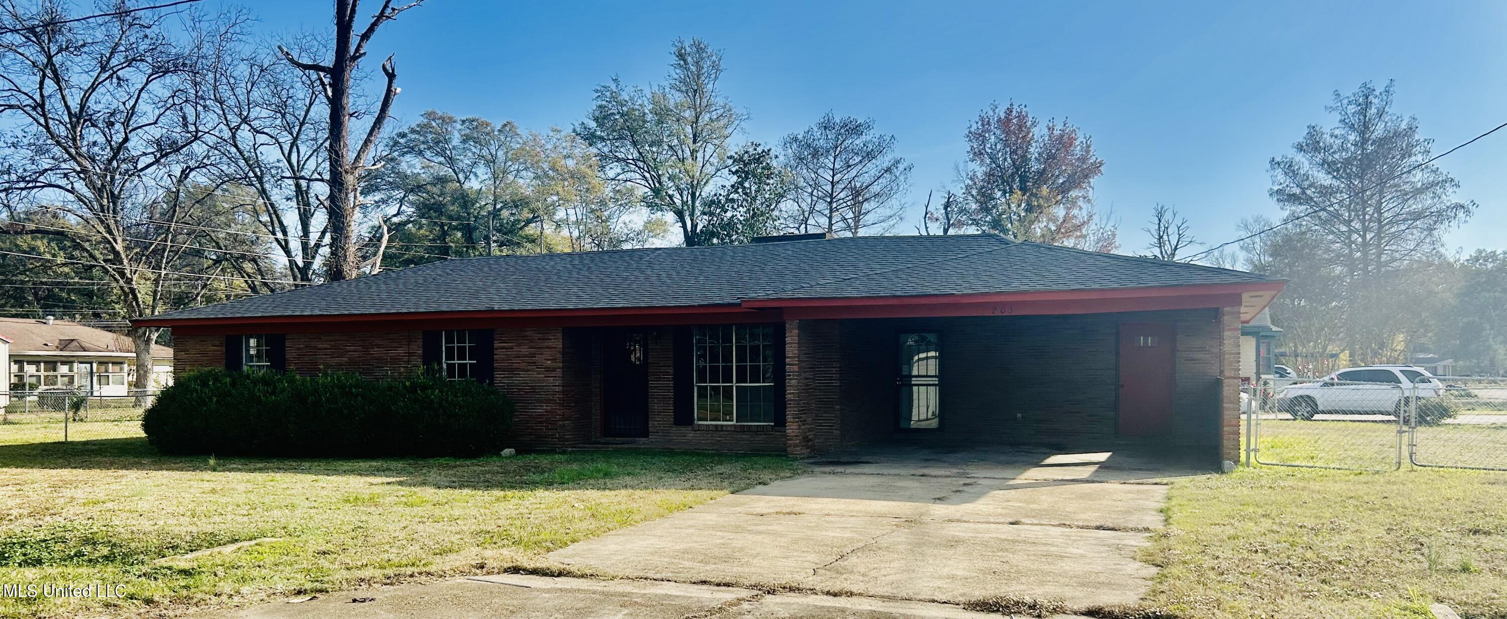 203 Union Street Itta Bena, MS 38941 - Photo 1 of 14 IMG_2293