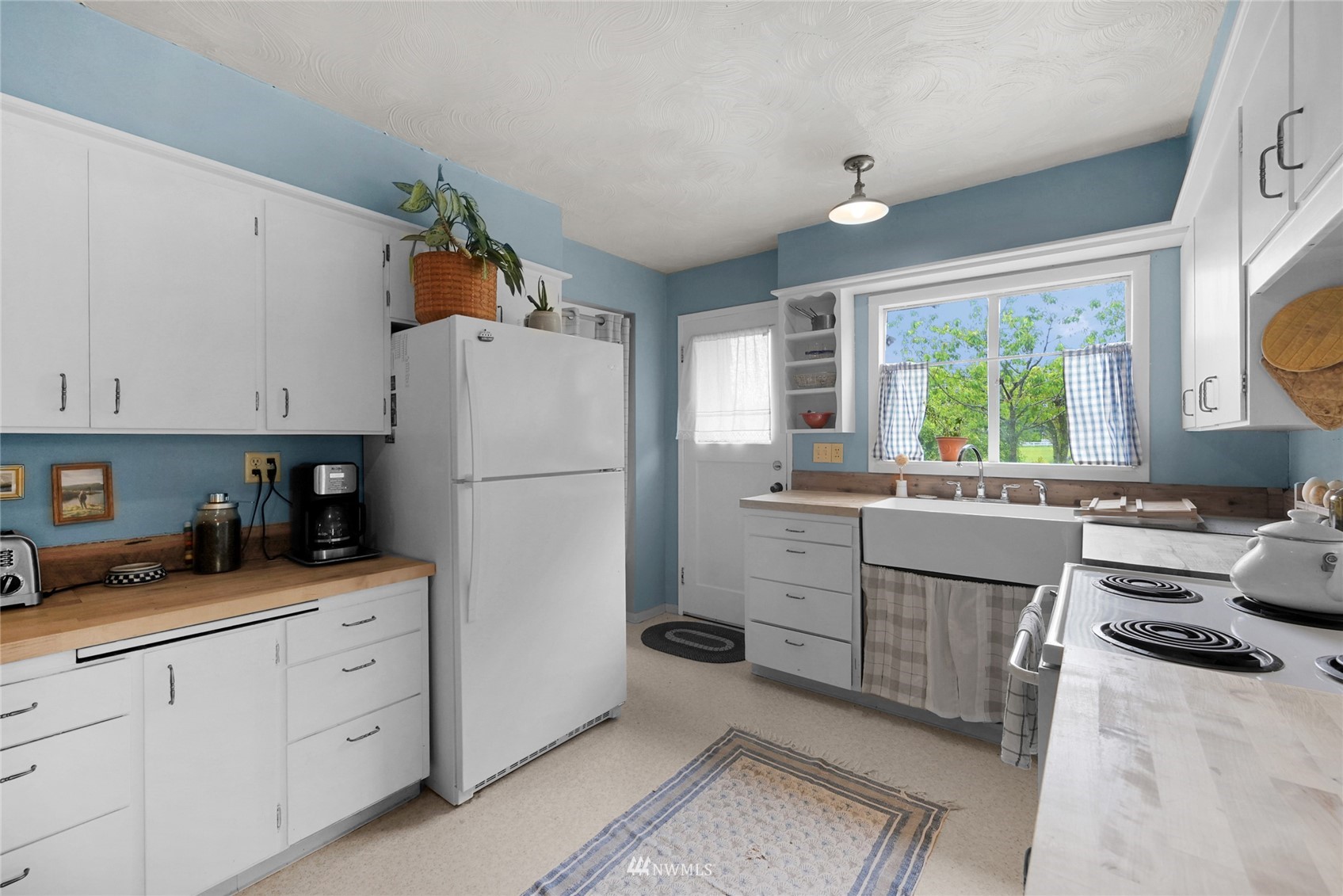 5534 Cameron Road Freeland, WA 98249 - Photo 8 of 40 Gallery Image 8