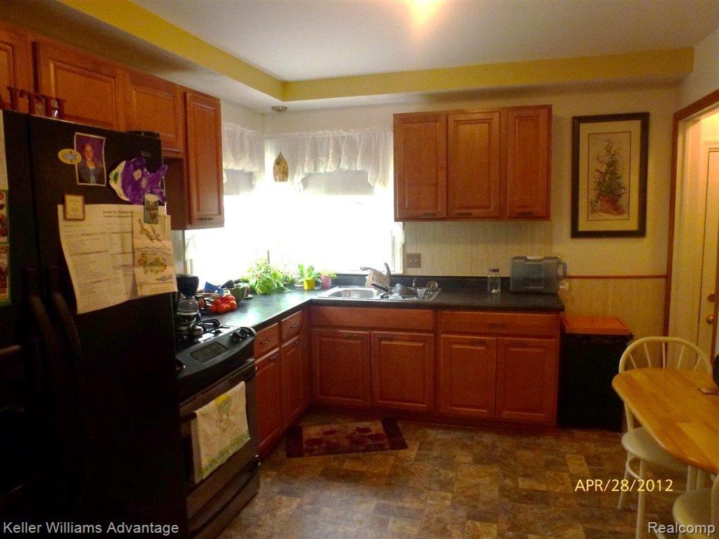 14778 Inkster Road Redford, MI 48239 - Photo 3 of 10 Kitchen.JPG