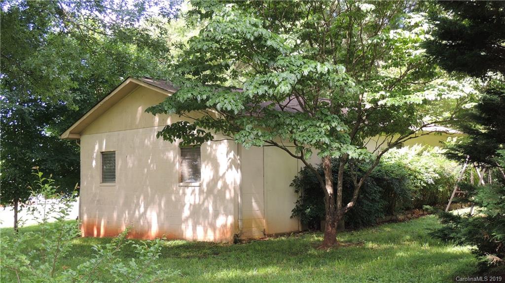 1109 Reepsville Road Lincolnton, NC 28092 - Photo 4 of 29 Gallery Image 4