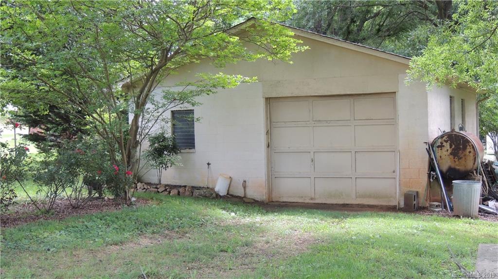 1109 Reepsville Road Lincolnton, NC 28092 - Photo 7 of 29 Gallery Image 7